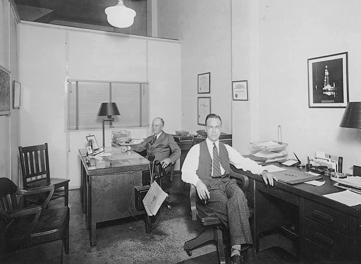 1920 History-1920-TD-Williamson-Sr-Desk